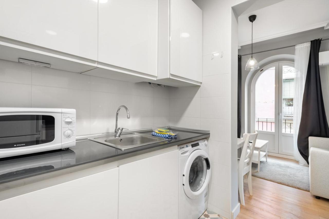 2 Bedrooms 1 Bathroom Furnished - Lavapies - Modern - Mintystay Madrid Kültér fotó